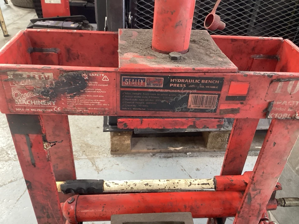 Sealey 10 Ton Bench Type Hydraulic Press - Image 4 of 4