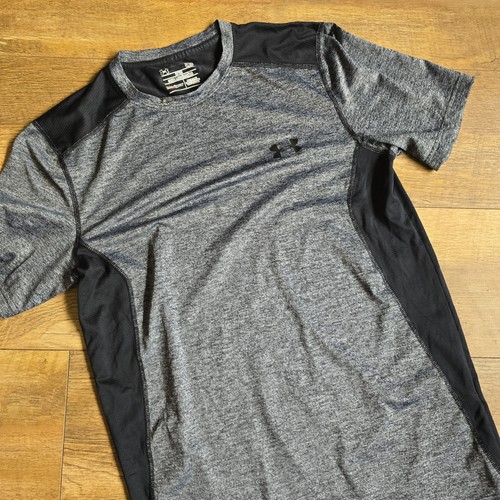 67m Under Armour Men's T-Shirt Heat Gear Small Short Sleeve Grey Black Fitted - Picture 2 of 8