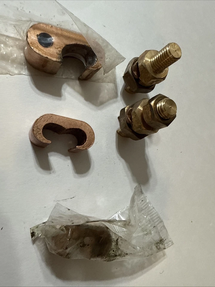 Burndy Connectors Mixed Pack Brand New - Image 3 of 3