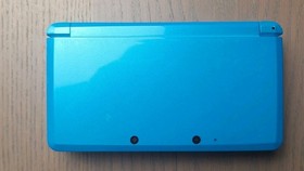 Nintendo 3DS Light Blue Region Free Console 16GB Tested w/ Charger & Stylus