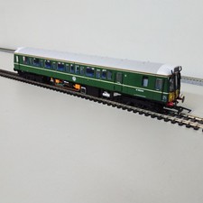 Dapol (OO) BR Green Class 121 Railcar