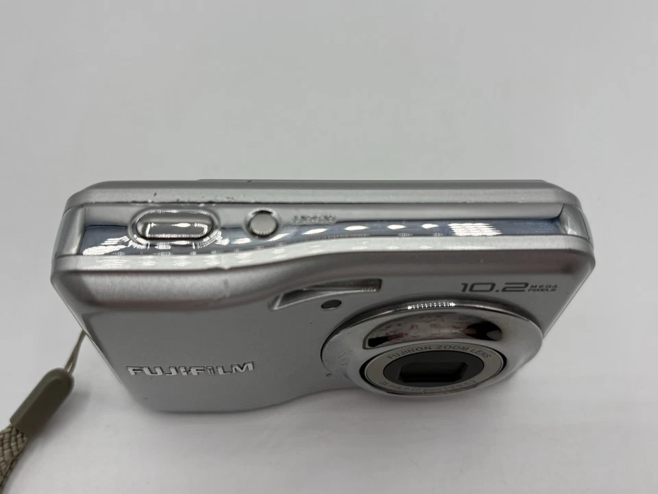 Fujifilm FinePix A Series A160 10.2MP Digital Camera - Silver, photo 4 of 5
