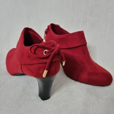 Coach and Four Women's Red Faux Suede Ankle Booties Sz 9.5 Cuffed Siren Office