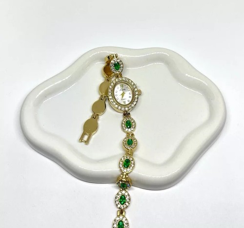 Green Gemstone Elegant Vintage Style Unique Dainty Women’s Wrist Watch Gold Tone - Picture 4 of 9