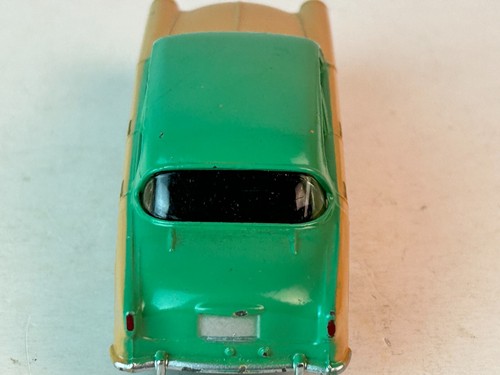 Dinky No. 175 Hillman Minx Sedan with Original Box - Picture 19 of 21