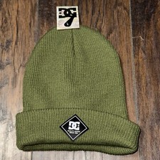 DC Shoes Men's Green Stretch Fit Knit Cuffed Label Beanie Hats Cap One Size