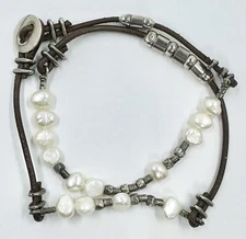 SILPADA N1063 STERLING 925 BROWN LEATHER  & PEARL BUTTON CLASP NECKLACE (T42)