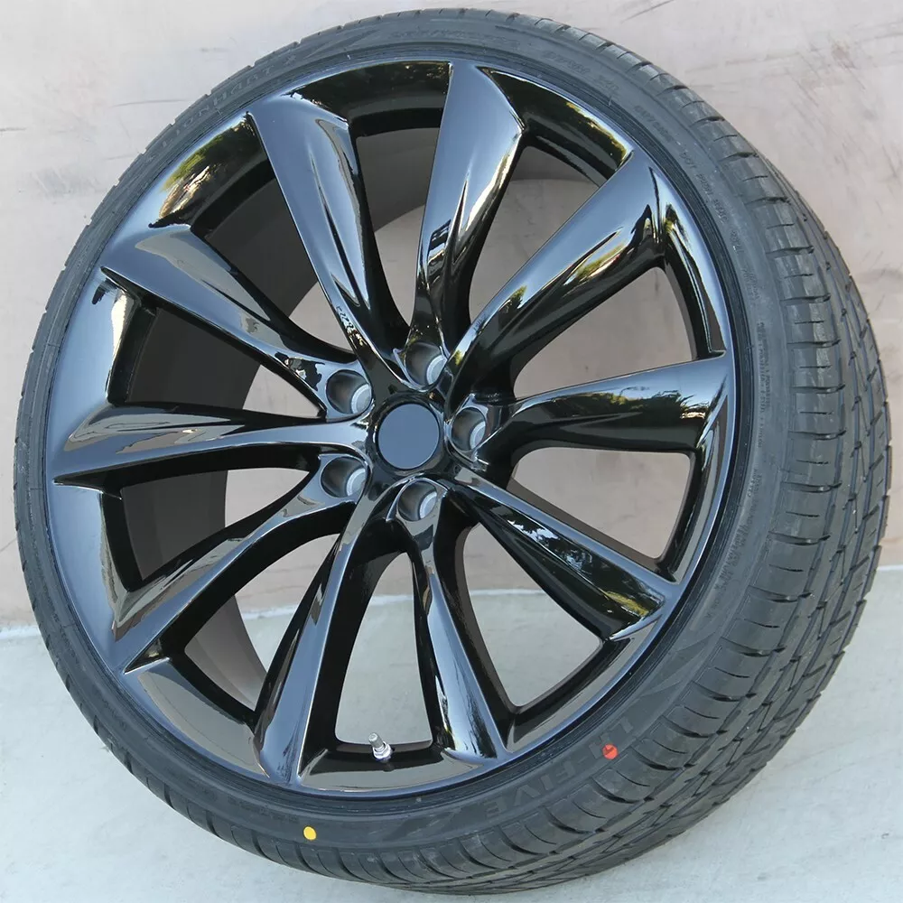 4 Set Wheel Tire Package 22