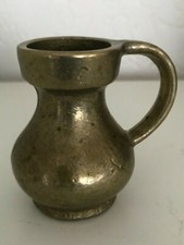 Massiver Messingkrug , H&ouml;he ca 7 cm, Durchmesser ca. 6 cm, Gewicht ca. 320 Gramm