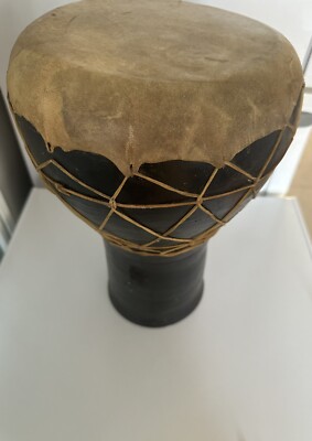 Authentische Vintage afrikanische Djembe Trommel - handgefertigtes Schlaginstrument
