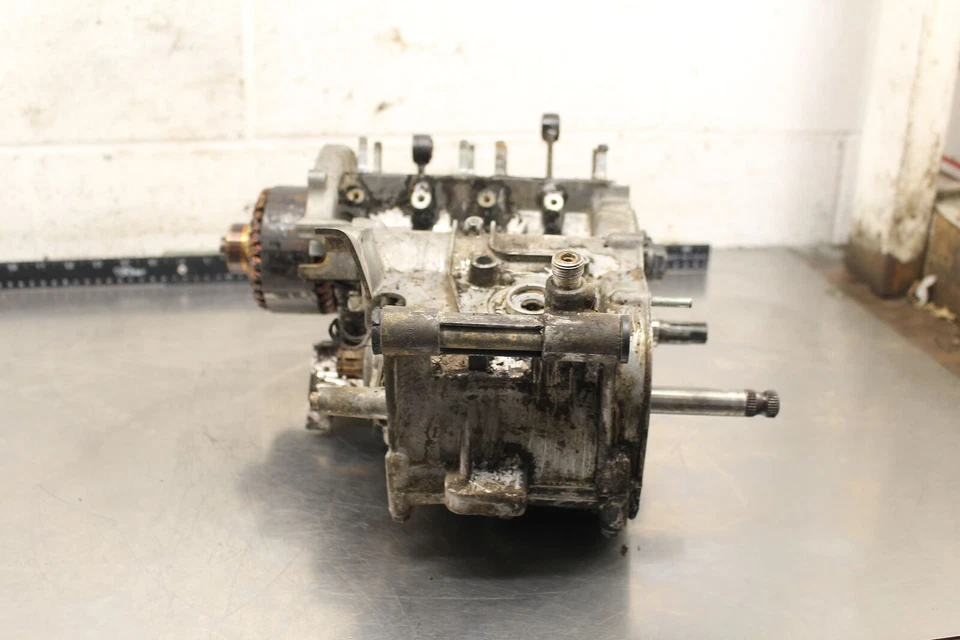 Suzuki GT185 1975 Adventurer motor extremo inferior 3M8505 Foto 4 de 4