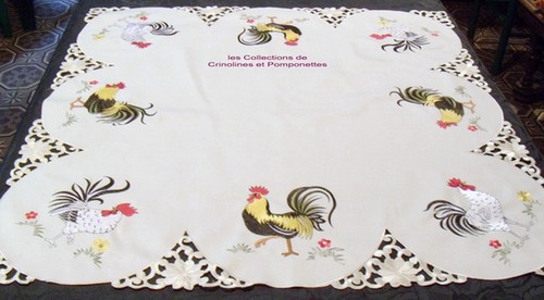 NAPPE SURNAPPE CENTRE DE TABLE BRODEE POLYESTER 85X85 COCORICO*** - Picture 2 of 4