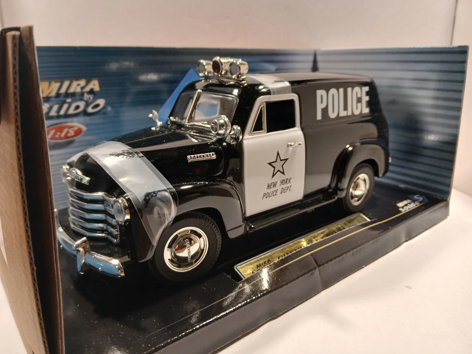 Mira by Solido 1950 CHEVROLET PANEL POLICE DEPT 1:18 DIECAST - Image 2 of 4