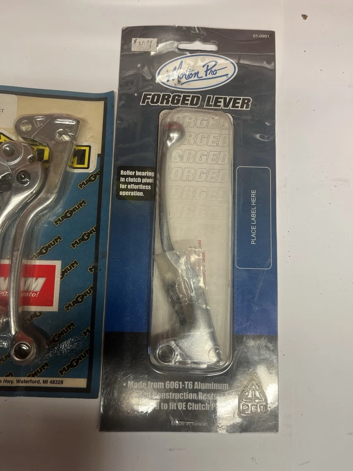 Alavanca de freio e embreagem Magnum, 46-45P, 01-07 Yamaha YZ125/250/450, NOS, 3 peças - Imagem 2 de 4