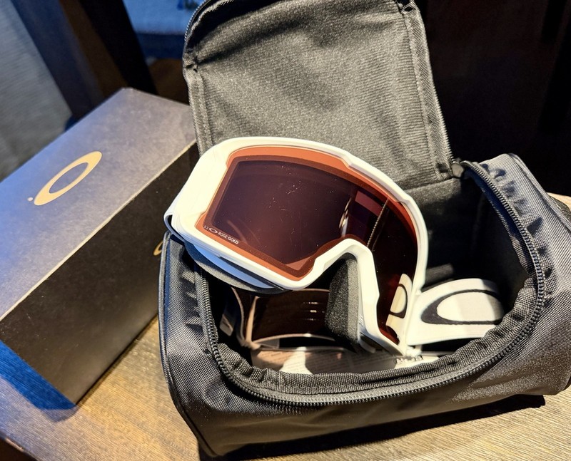 Oakley Line Miner M Snow Goggle Matte White with Prizm Rose Gold Lens