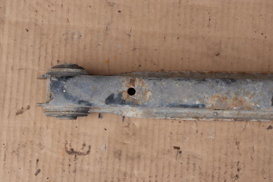 2015-2020 CHEVY/GMC SUBURBAN REAR RIGHT SIDE SUSPENSION LOWER CONTROL ARM OEM - Image 4 of 4