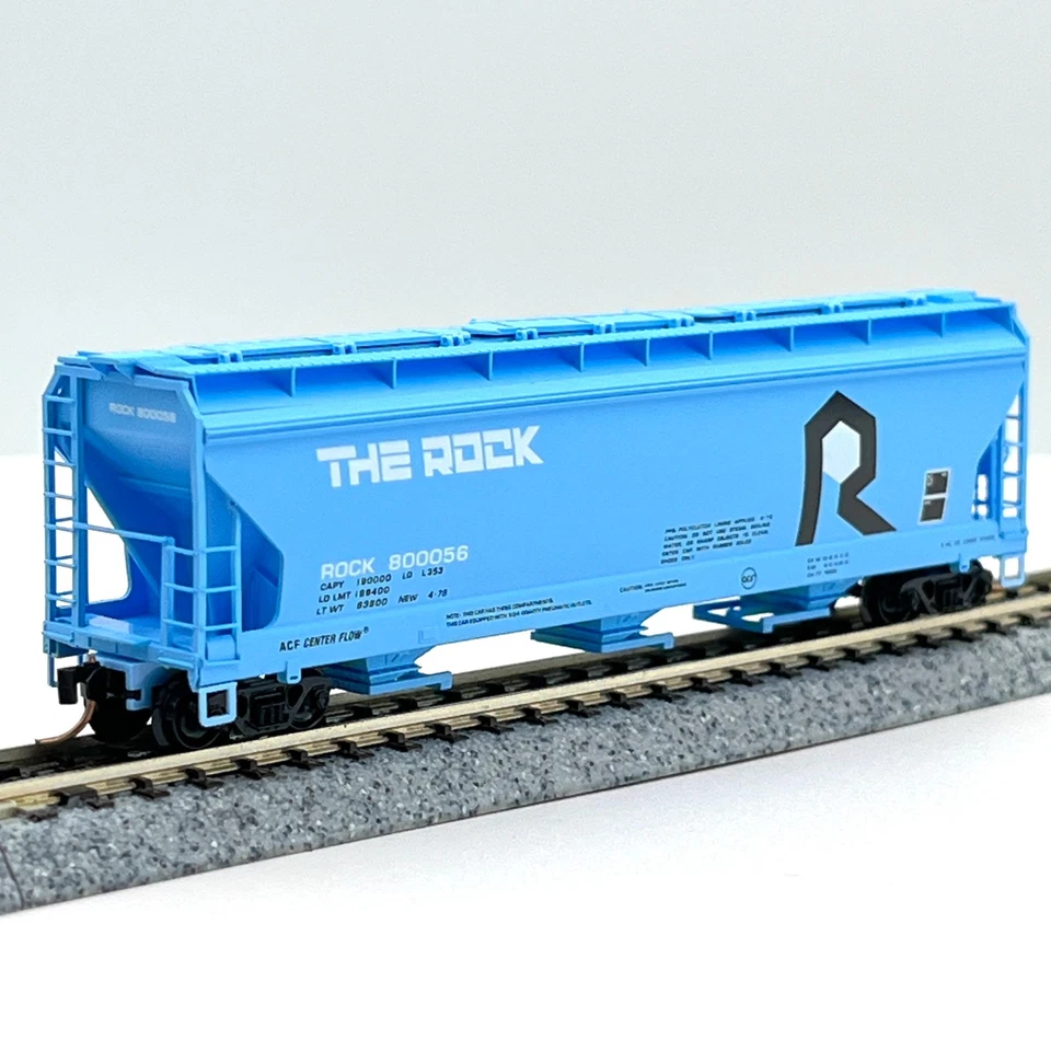 Micro-Trains N Scale 94170 Rock Island 3 Bay ACF Center Flow Hopper 800056 - Image 4 of 4