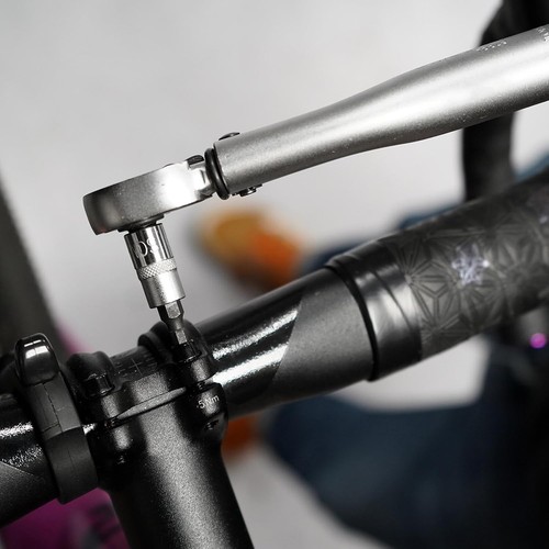 CYCLO 1/4" ANTRIEB VERSTELLBARER DREHMOMENTSCHLÜSSEL, 2-24Nm, KNARRENKOPF, MIT WERKZEUGEN - Bild 7 von 7