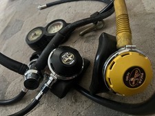 2 Dacor Aero  scuba diving regulators and gau...