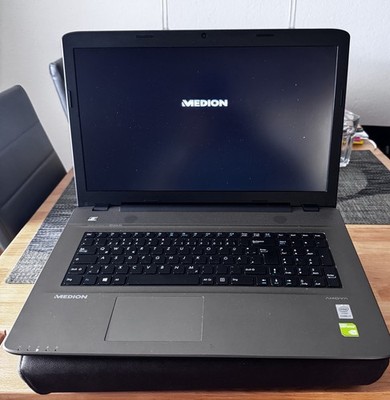 Medion Akoya Notebook/Laptop P7637 Intel Core I7 8GB RAM, HD