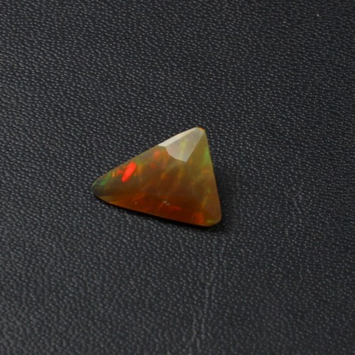 Brown Opal Faceted Trillion Shape Colorful Opal Cut 11x8.6x5 MM Loose Gemstone - Picture 2 of 3