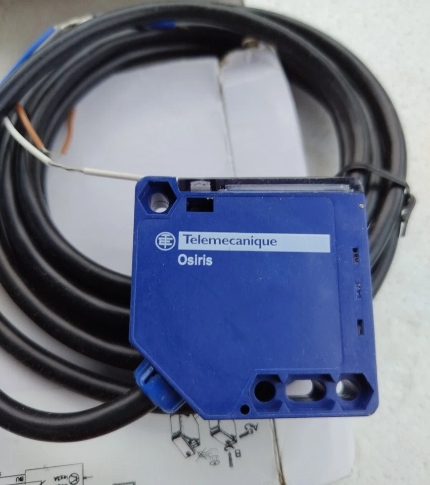 New. Photoelectric Proximity Switch XUK9ARCNL2 - Image 4 of 4