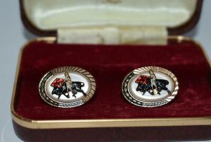 Authentic Vintage Men Bullfightin Cufflinks Bull Enamel Metal Gold Plated Box Rare