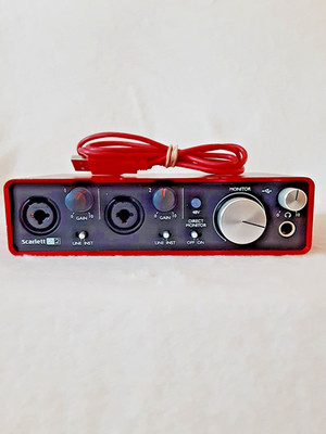 Focusrite Scarlett 2i2 (2nd Gen) USB Audio Interface