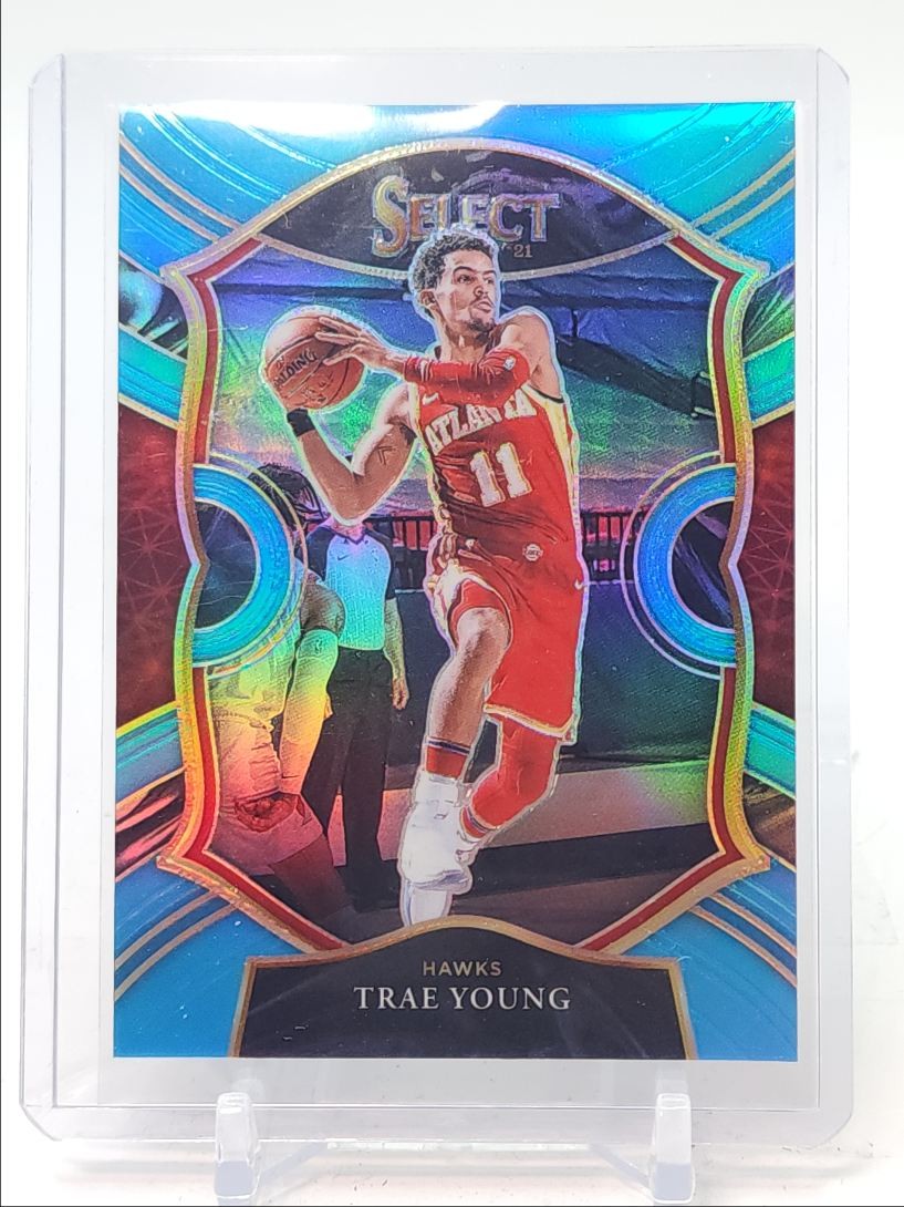 TRAE YOUNG 2020-21 SELECT CONCOURSE LIGHT BLUE PRIZM HAWKS /299 Q2045