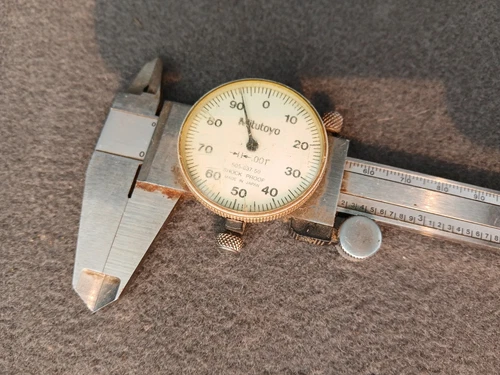 Mitutoyo Dial Caliper 6” .001 No. 505-637 Stainless Steel Vintage Tool