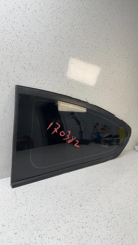 2005 2006 2007 2008 2009 2010 Scion SCION TC cuarto izquierdo cristal/ventana Foto 2 de 4