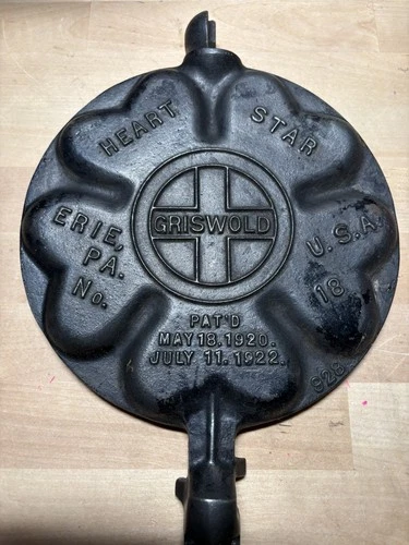 Rare Vintage Griswold Heart and Star #18 Waffle Iron #928 Single Paddle Only