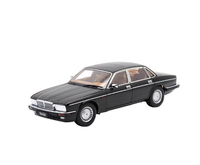 Almost Real 810543 Jaguar XJ XJ6（XJ40） Ebony Black Diecast Model Car 1/18 Gifts