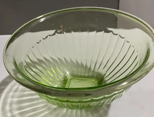 1930s Green Uranium Vaseline Depression Glass Bowl Mixing Serving