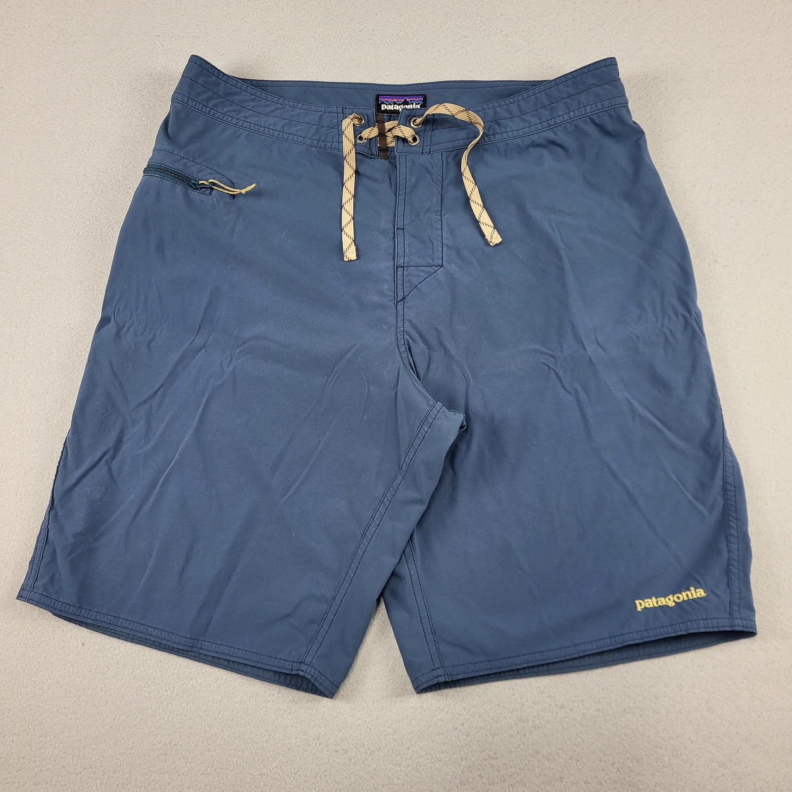 Patagonia Board Shorts Mens 32 Blue Swim Trunks Drawstring Zip Pocket Quick Dry