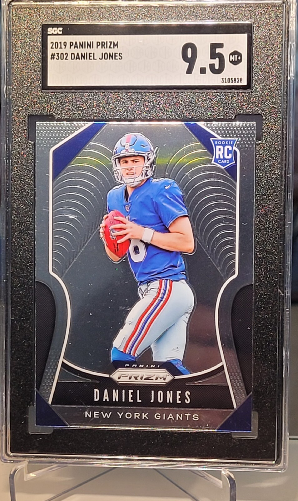 2019 Panini Prizm Daniel Jones #302 ROOKIE RC SGC 9.5 MINT+ GIANTS