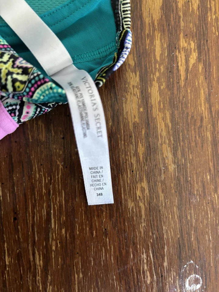 Sujetador floral geométrico Victoria's Secret VSX SPORT ventilado acolchado gimnasio yoga talla 34B Foto 2 de 4