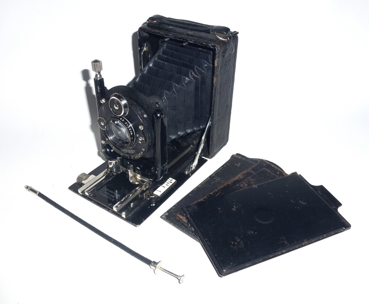 Orionwerk Folding plate camera 6.5x9cm w/lens Tessar 4.5/12 Compur