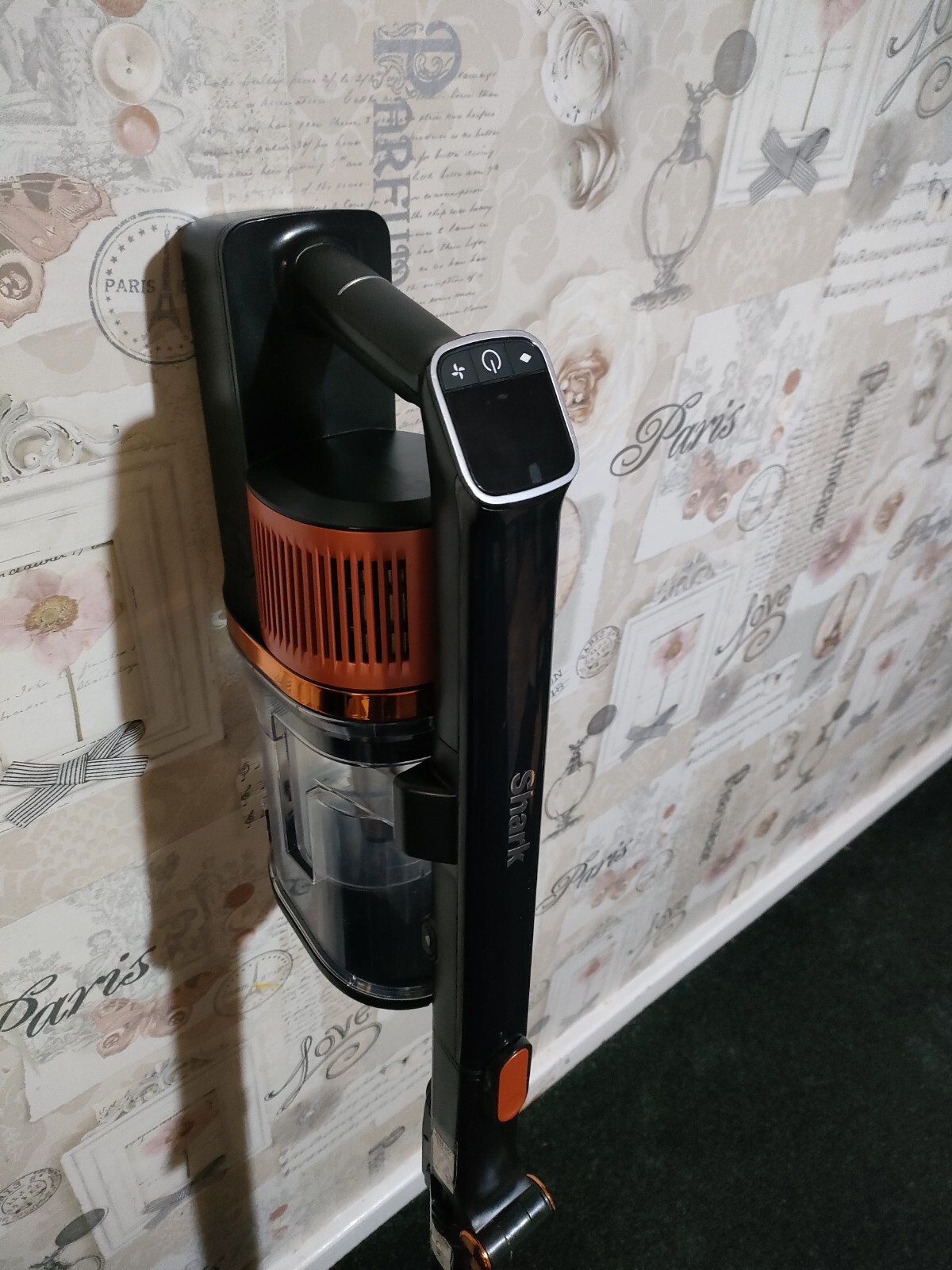 Shark IZ300UKT Anti Hair Wrap Cordless Pet Vacuum Cleaner Black 005