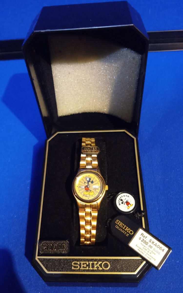 Seiko 1980s Gold Water Resistant Disney Mickey Mouse  display picture 2