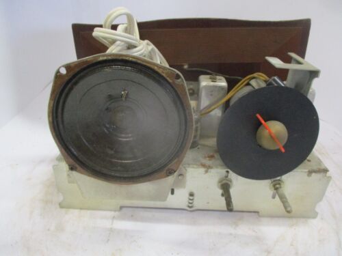 Westinghouse H-188 Tube Radio Chassis UNTESTED, NO KNOBS