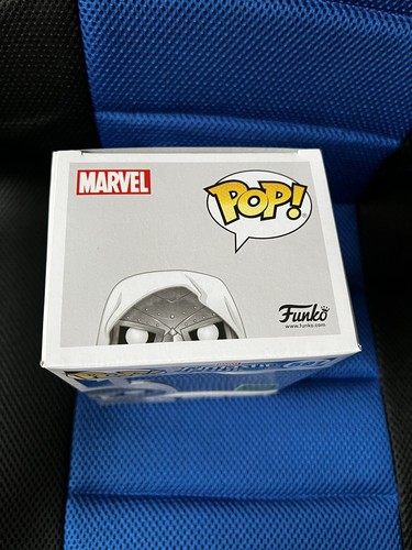 MINT! 2020 Spring Convention Limited Edition Funko Pop with Protector - Picture 7 of 7