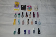 MAKEUP LOT OF 25 ~ COVER GIRL ~ LOREAL ~ REVLON ~ MAYBELLINE ~ NEW ~ LOT # 010