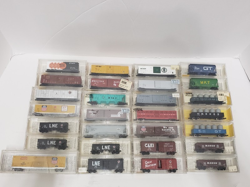 Huge lot  (28) of Modern 70s-90s rolling stock N Scale Microtrains & Atlas