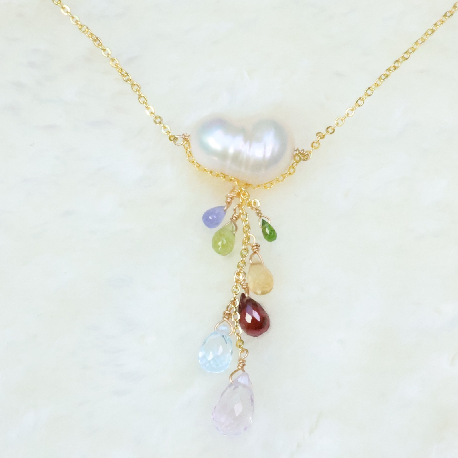 Collier en pierres précieuses véritables et perle baroque unique, modèle 2370 - 2