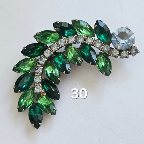 choose one Vintage brooch for yourself from my collection, pick by one! - Foto 65 di 109