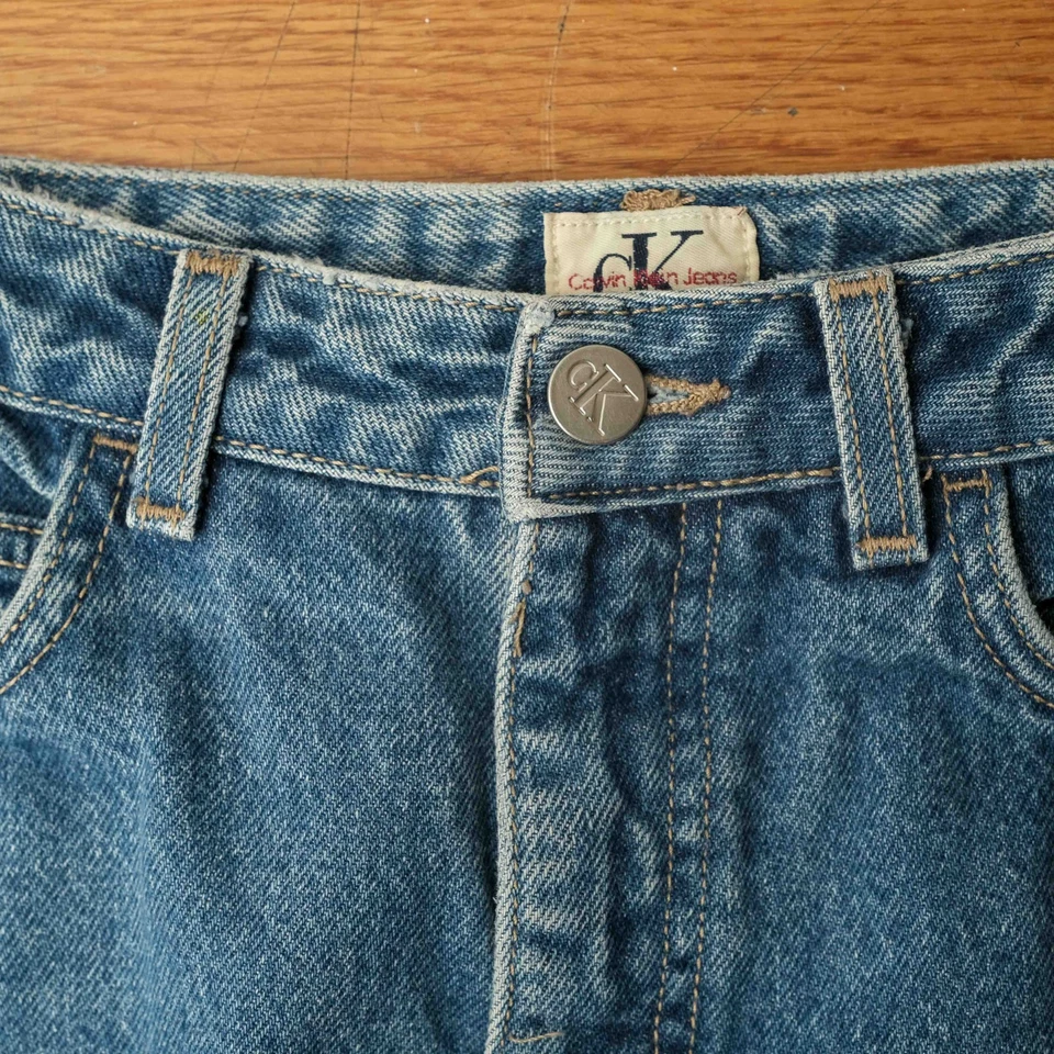 Pantalones de mezclilla vintage de los 90 Calvin Klein originales rectos lavados claros para mujer talla 10” Foto 4 de 4