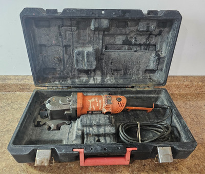 BN Product BNCE-20 Cutting Edge Saw 120V With Case Pre-owned