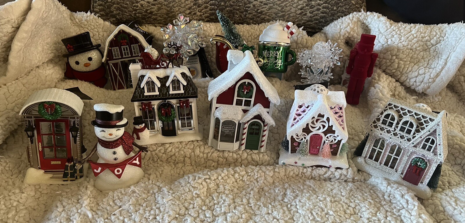 Bath & Body Works Huge 13 Pc Set Christmas Wallflower Plug Ins 2021 & 2022 New-image