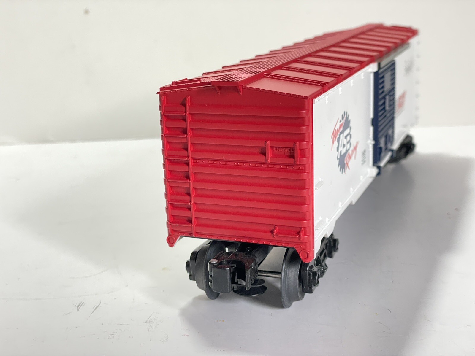 Lionel Trains O Scale Model Train Car Snapon Racing Boxcar Penske Racing New eBay
